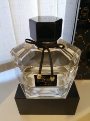 flacone gucci flora da vetrinaa